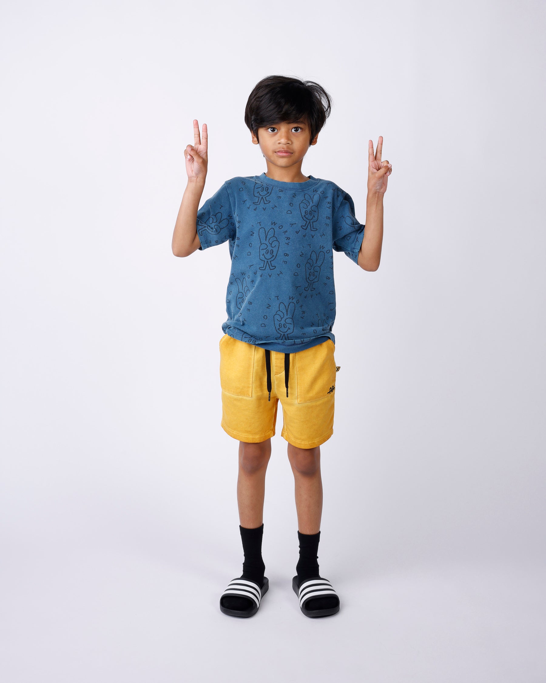 Minti Happy Peace Hand Tee